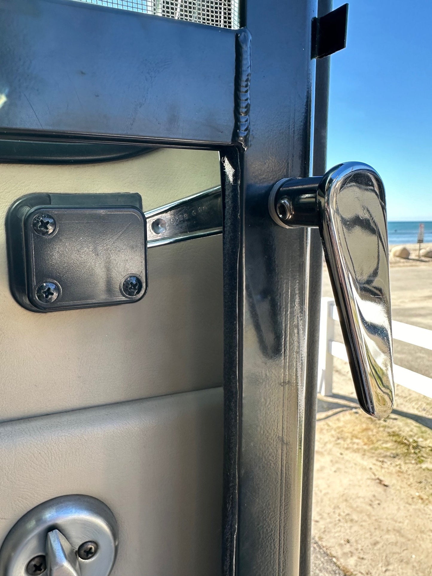 Tiffin, Newmar, RV Combo Set (but not limited to) Latch bracket (Post 2008) Coaches, 1-Striker and 1-knob Set